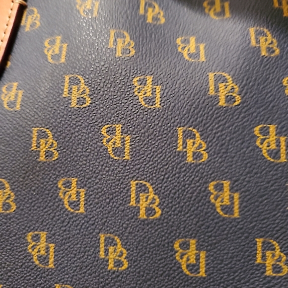 Dooney and Bourke Bag - Picture 11 of 14